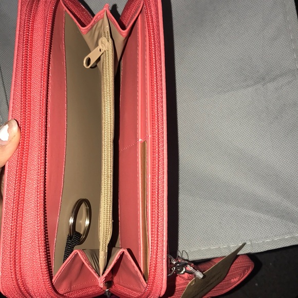 Pink wallet - Picture 4 of 4